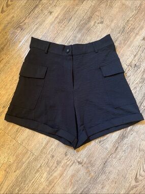 Classic Black Shorts with Cargo Pockets